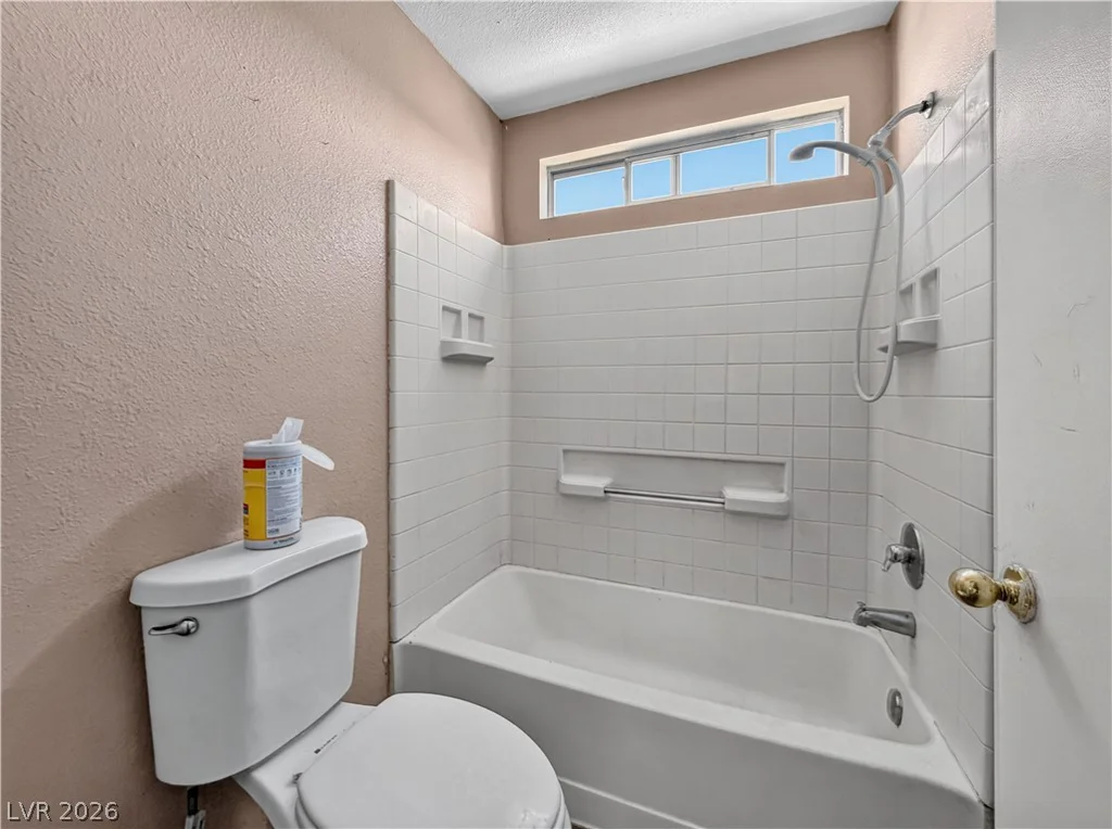6664 Goldencreek, Las Vegas, NV 89108