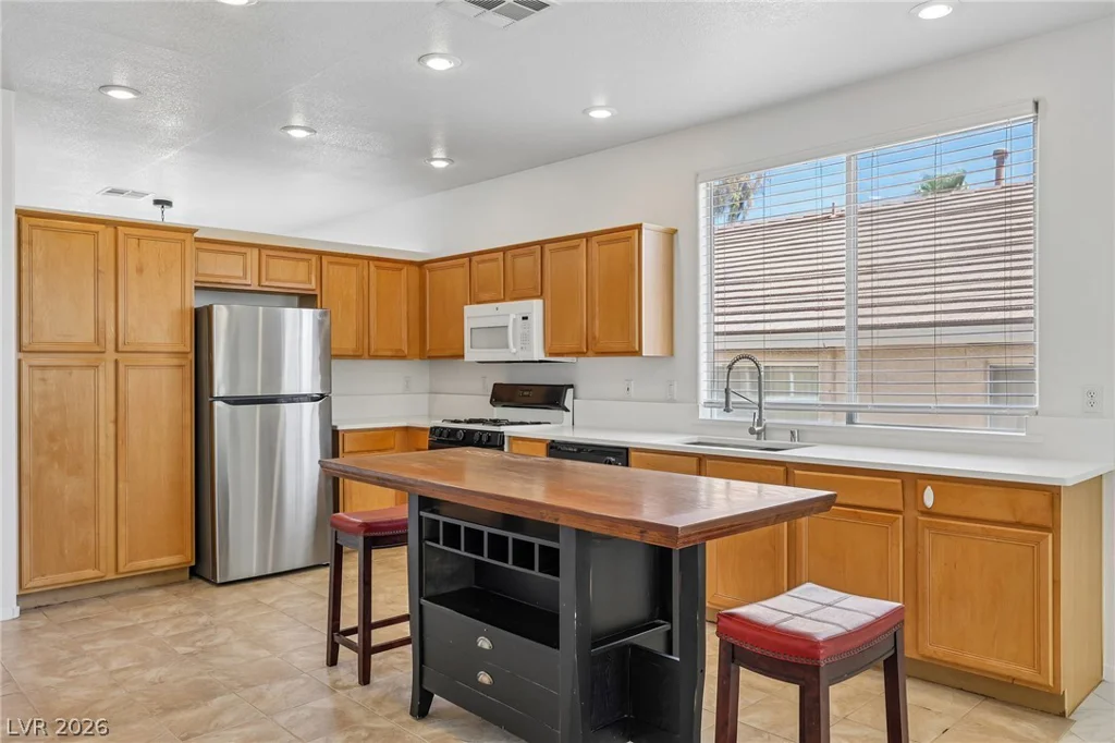 10669 Oak Crest, Las Vegas, NV 89144
