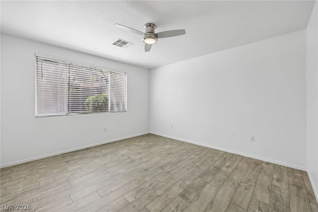 10669 Oak Crest, Las Vegas, NV 89144