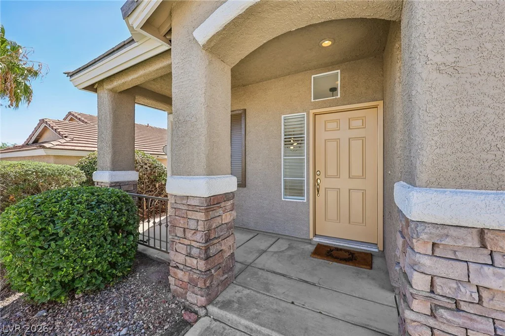 10669 Oak Crest, Las Vegas, NV 89144