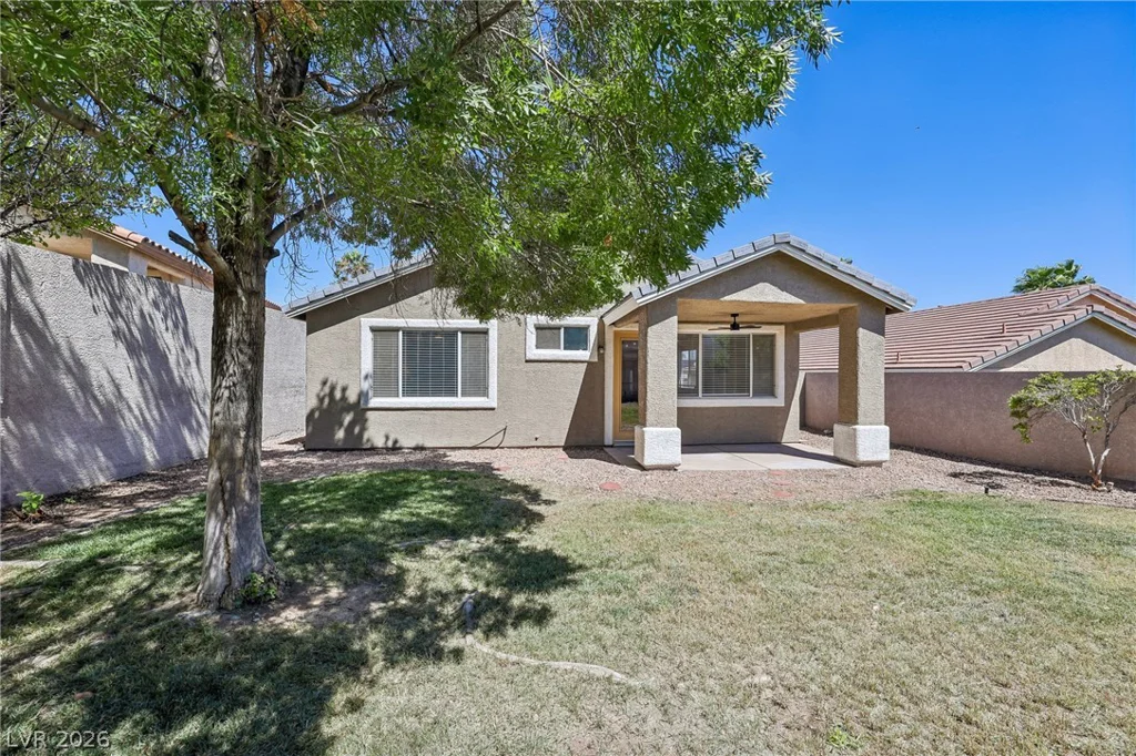 10669 Oak Crest, Las Vegas, NV 89144