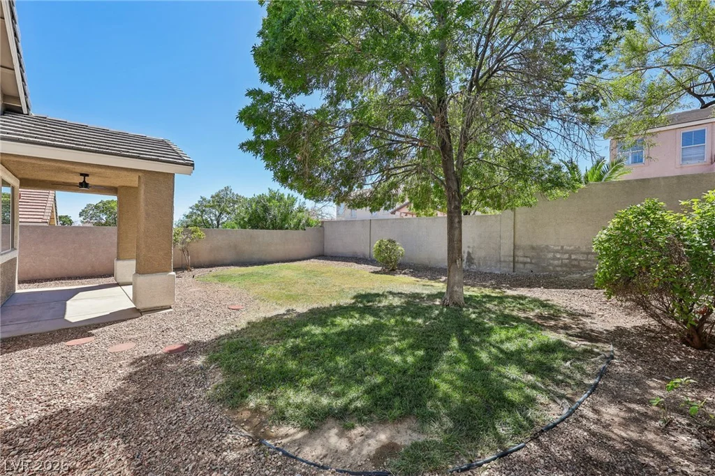 10669 Oak Crest, Las Vegas, NV 89144