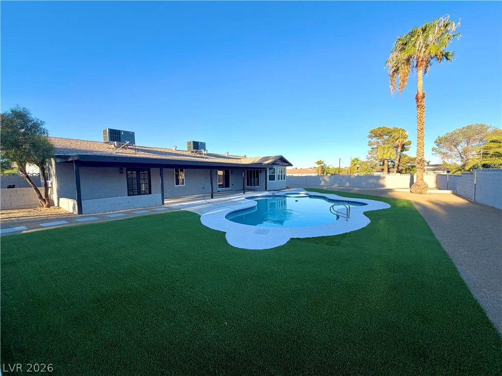 2755 Torrey Pines, Las Vegas, NV 89146