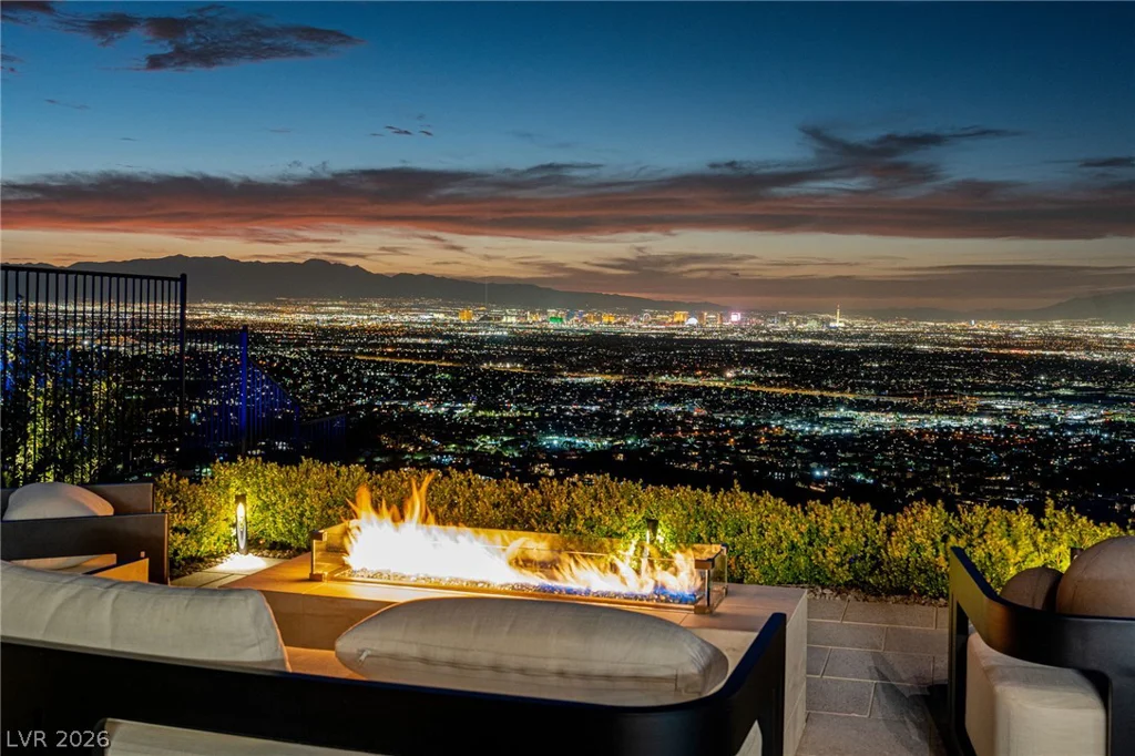 651 Overlook Rim, Henderson, NV 89012