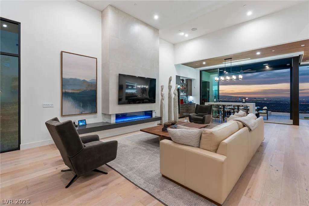 651 Overlook Rim, Henderson, NV 89012