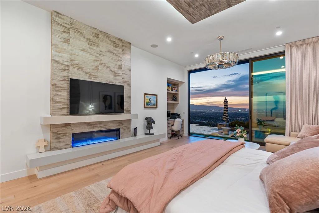 651 Overlook Rim, Henderson, NV 89012