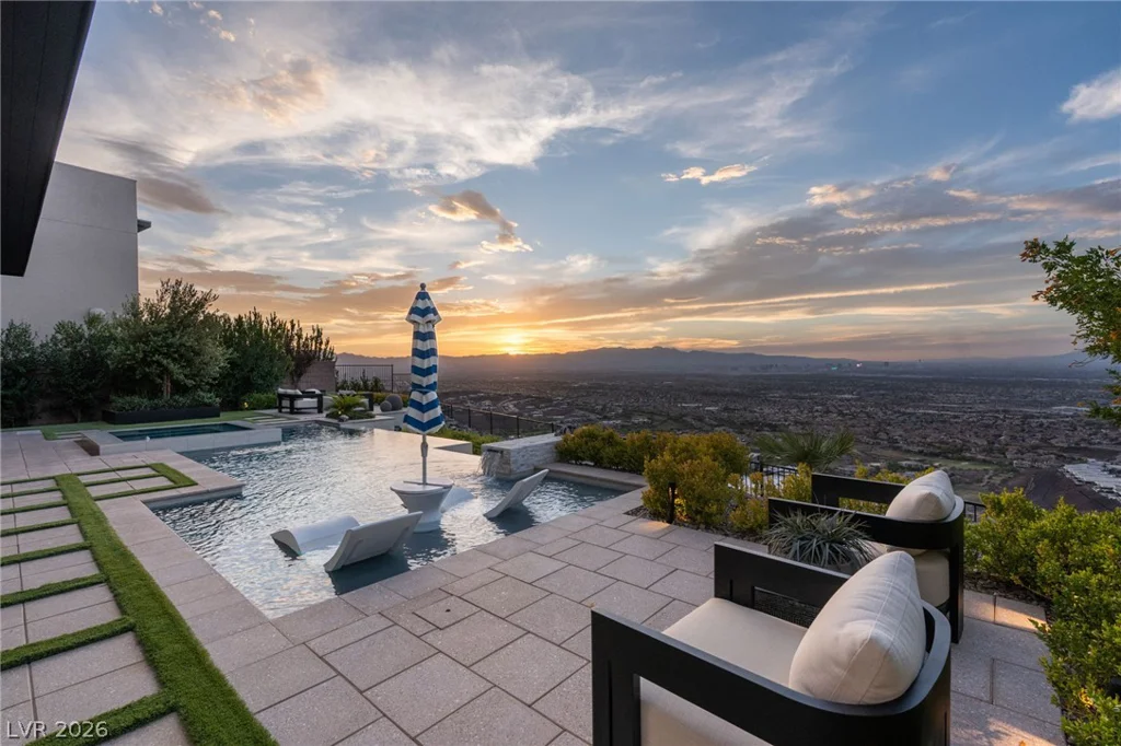 651 Overlook Rim, Henderson, NV 89012
