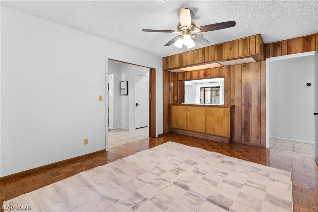 1929 Rockledge, Las Vegas, NV 89119