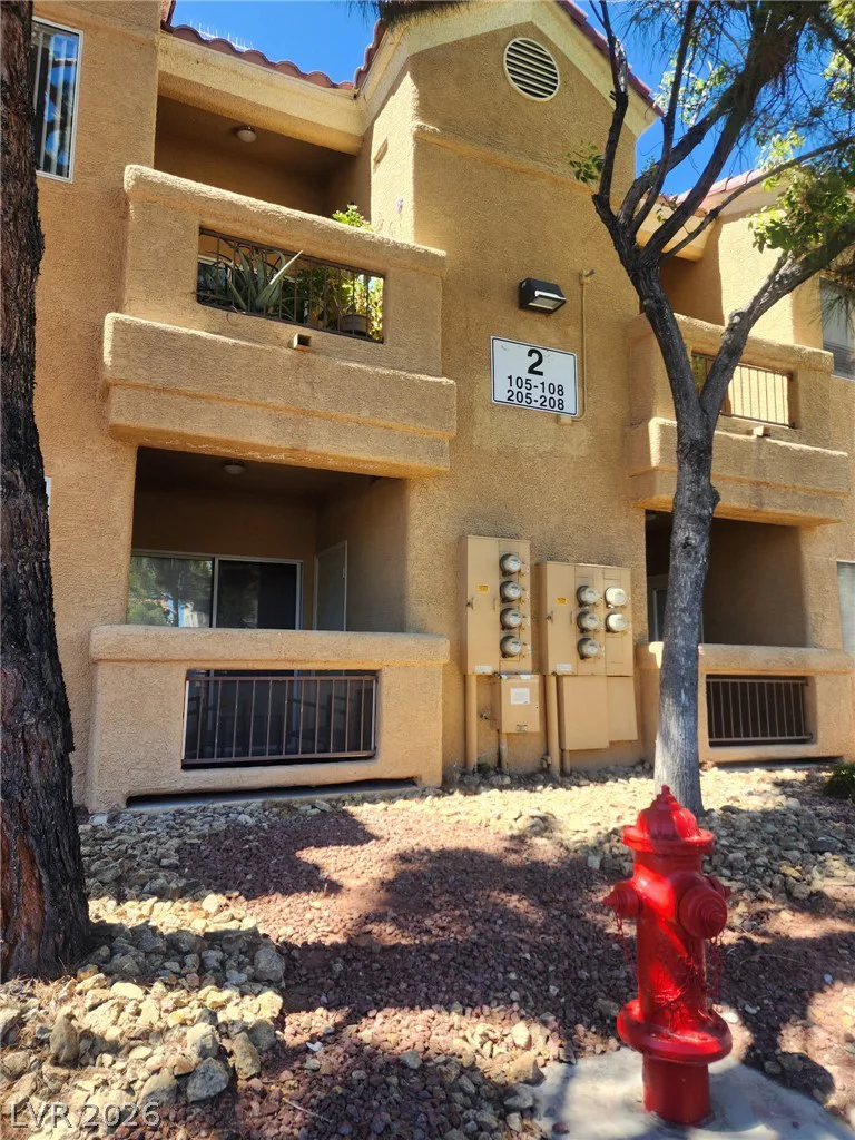 900 Heavenly Hills, Las Vegas, NV 89145