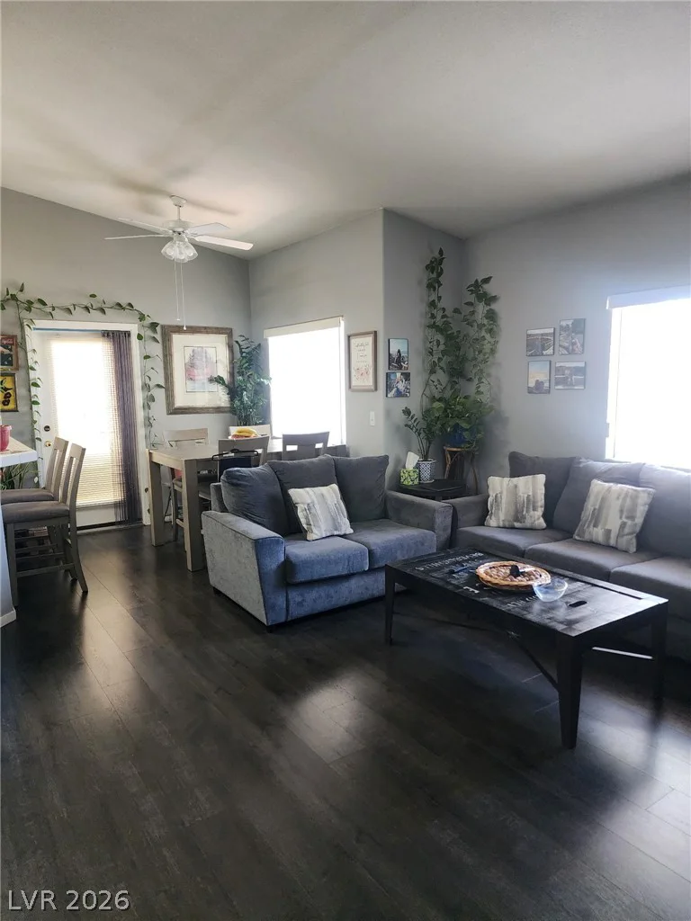 900 Heavenly Hills, Las Vegas, NV 89145