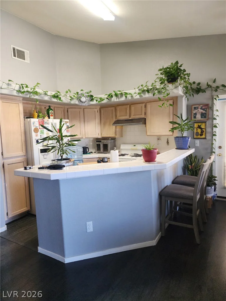 900 Heavenly Hills, Las Vegas, NV 89145