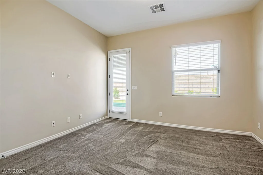 647 Longfeather, Henderson, NV 89011