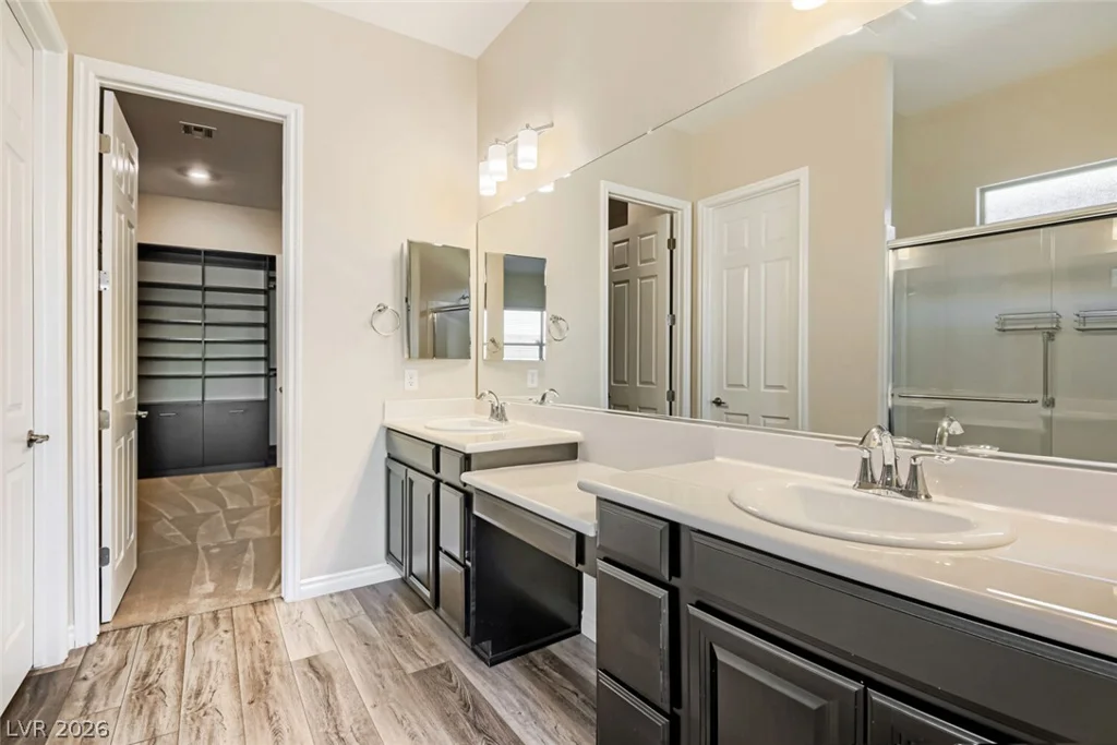 647 Longfeather, Henderson, NV 89011
