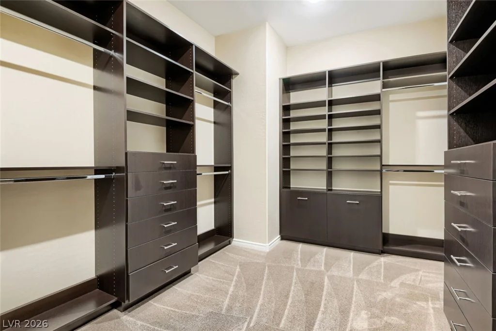 647 Longfeather, Henderson, NV 89011