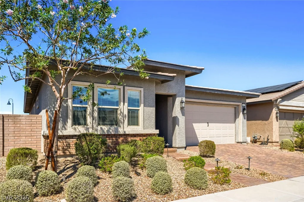647 Longfeather, Henderson, NV 89011