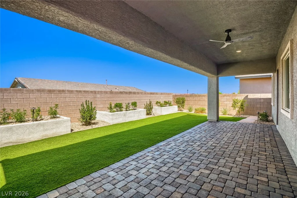 647 Longfeather, Henderson, NV 89011