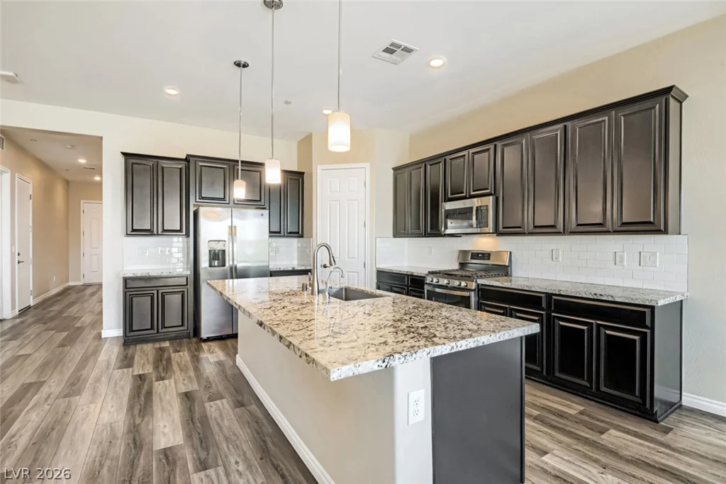 647 Longfeather, Henderson, NV 89011