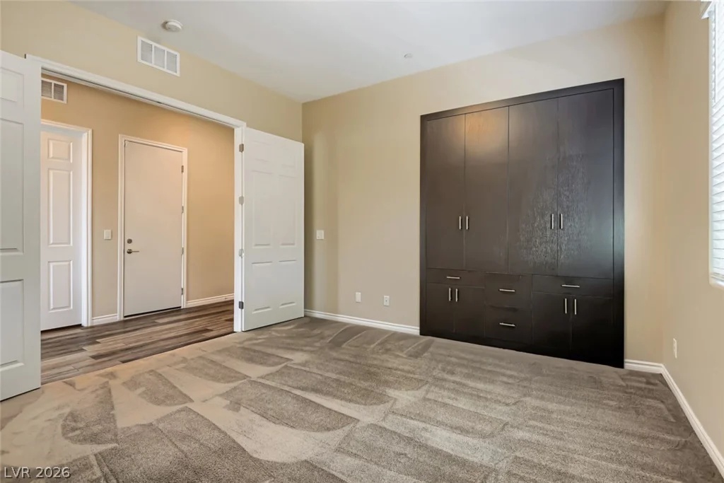 647 Longfeather, Henderson, NV 89011