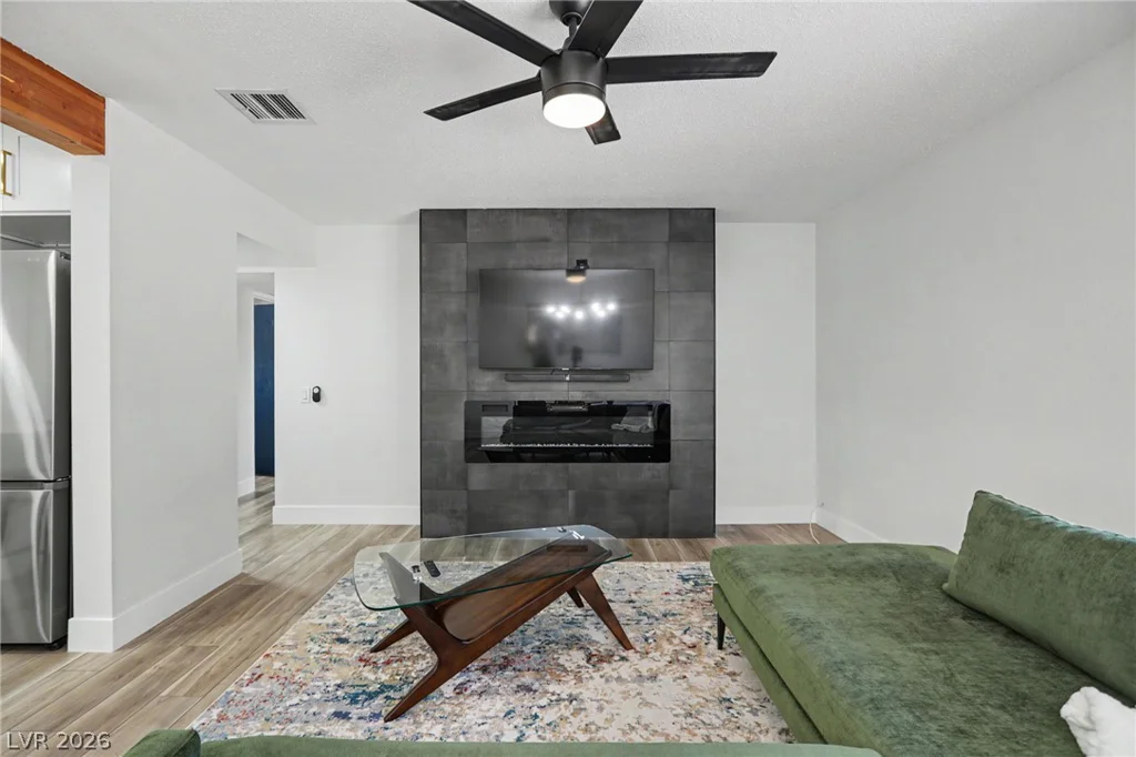 4200 El Parque, Las Vegas, NV 89102
