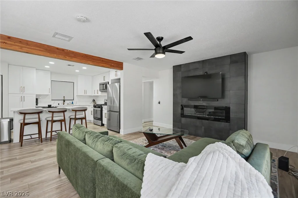 4200 El Parque, Las Vegas, NV 89102