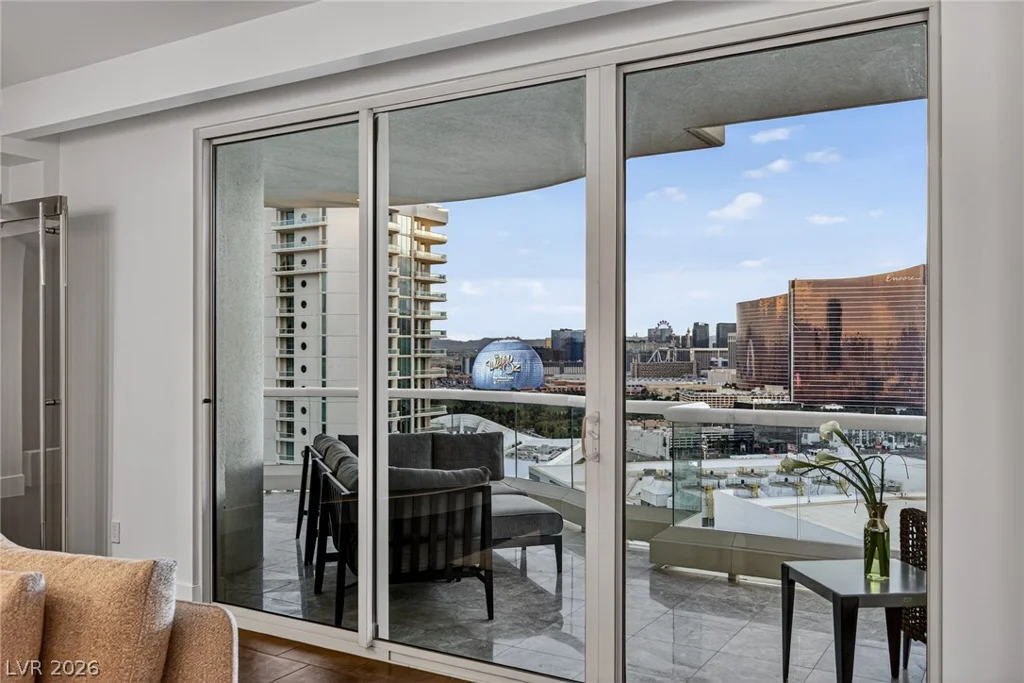 2747 Paradise, Las Vegas, NV 89109