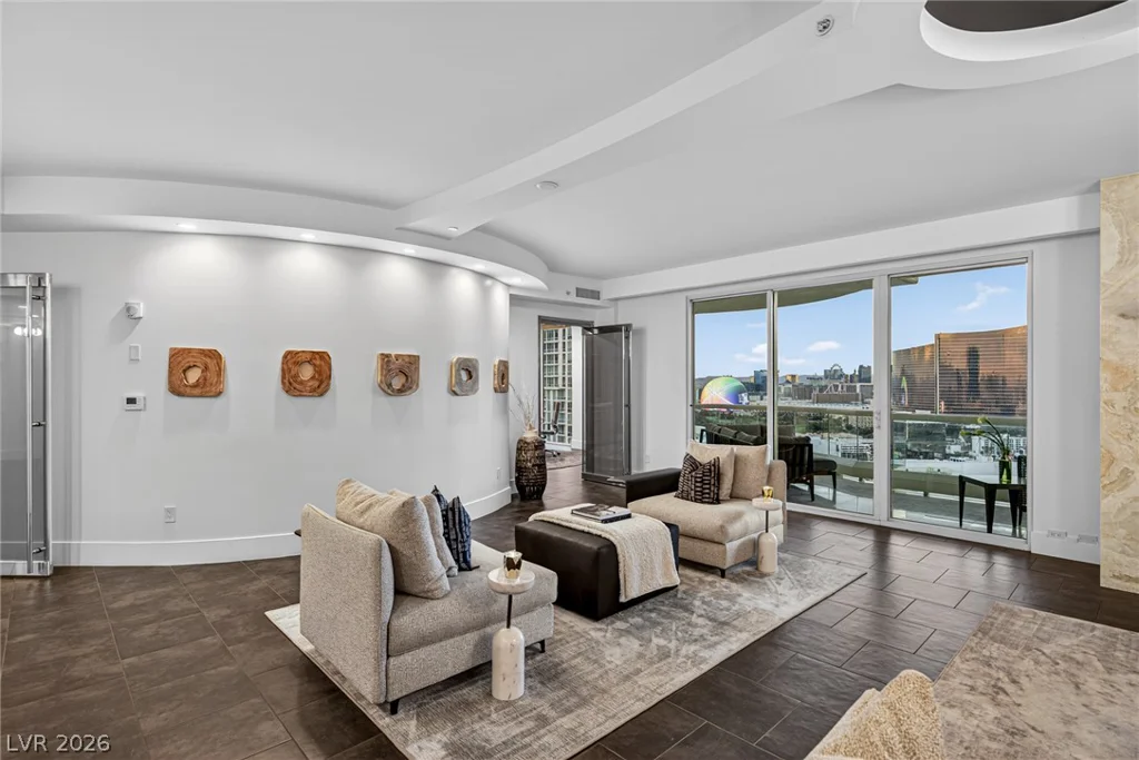 2747 Paradise, Las Vegas, NV 89109