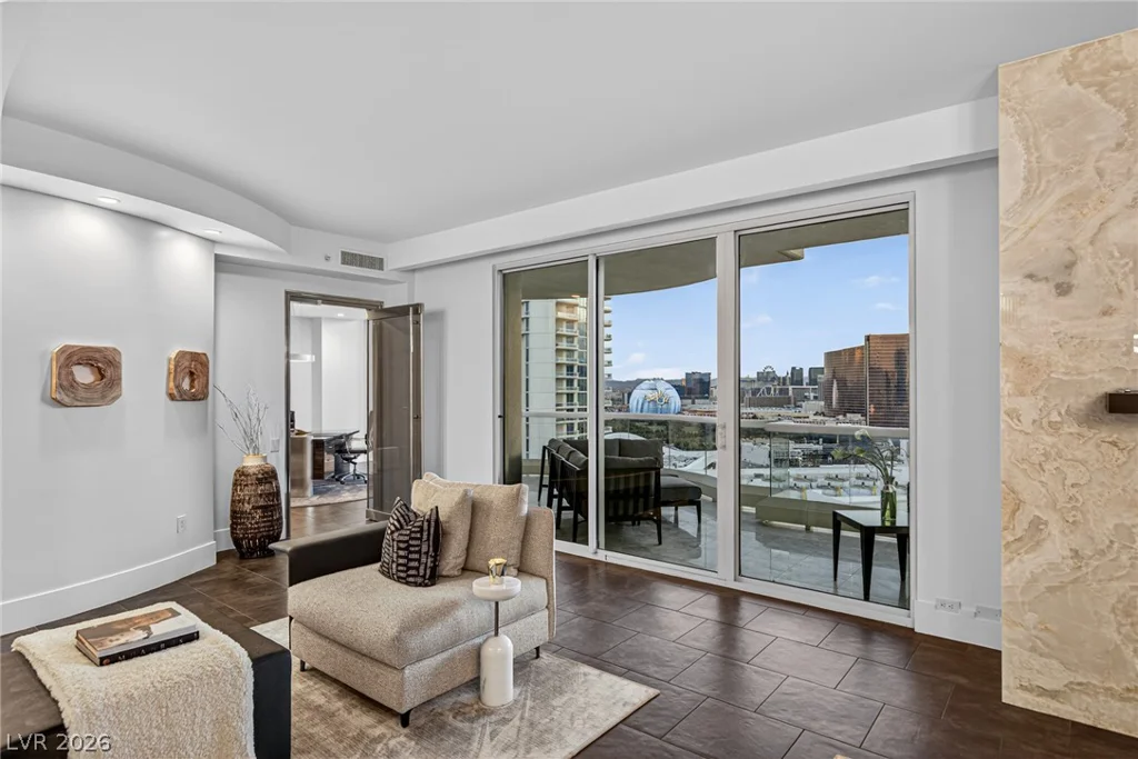 2747 Paradise, Las Vegas, NV 89109