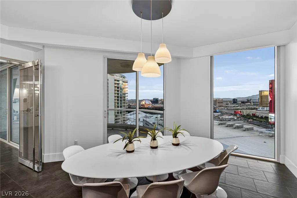 2747 Paradise, Las Vegas, NV 89109