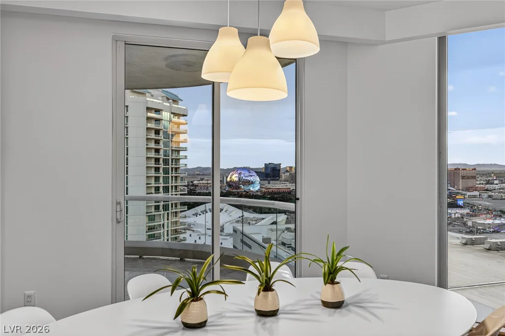 2747 Paradise, Las Vegas, NV 89109