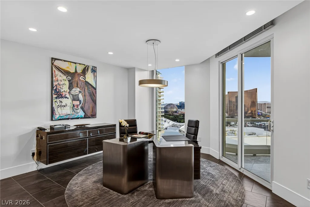 2747 Paradise, Las Vegas, NV 89109