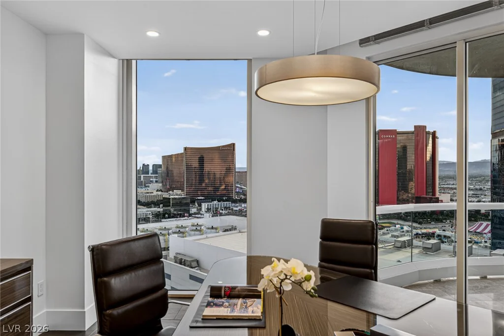 2747 Paradise, Las Vegas, NV 89109