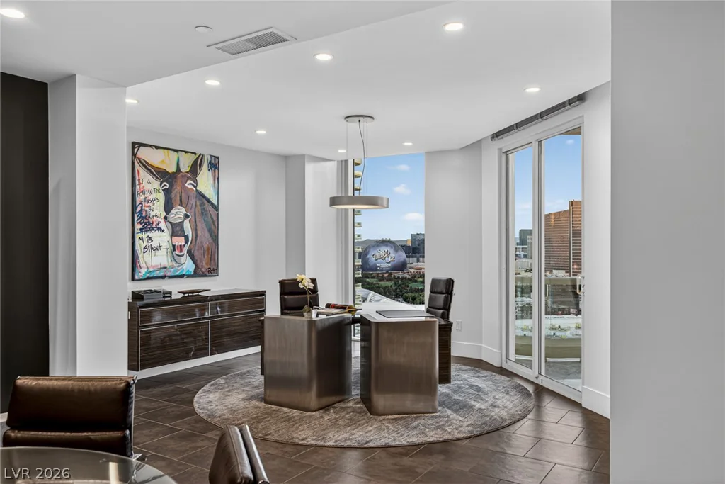 2747 Paradise, Las Vegas, NV 89109
