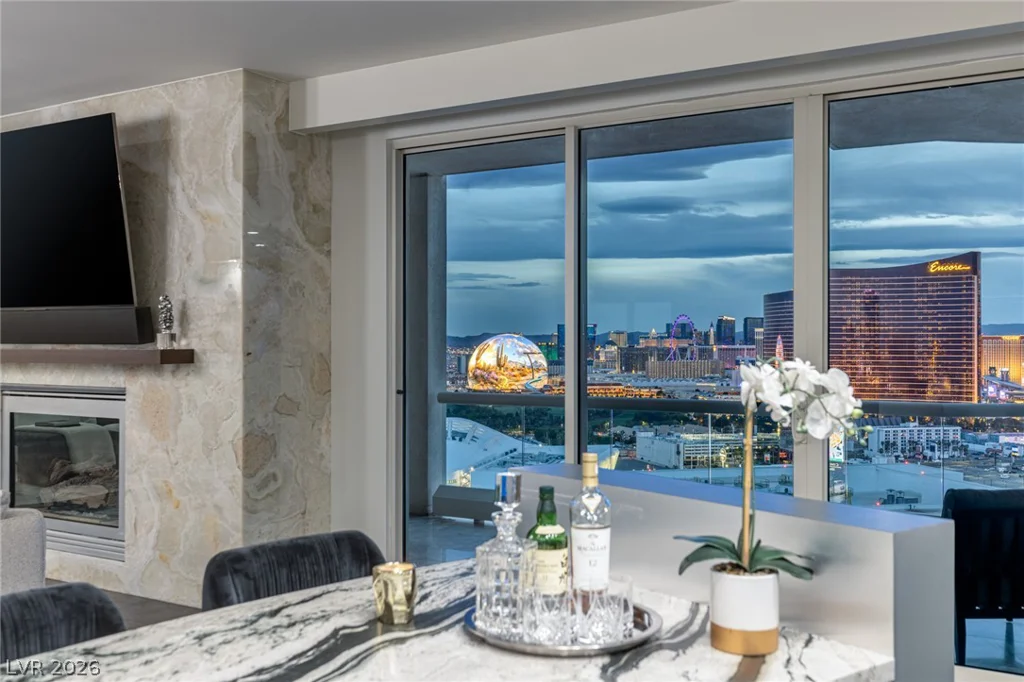 2747 Paradise, Las Vegas, NV 89109