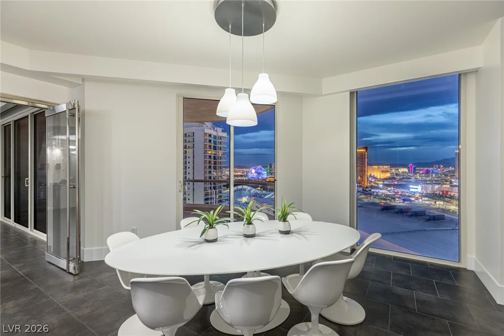 2747 Paradise, Las Vegas, NV 89109