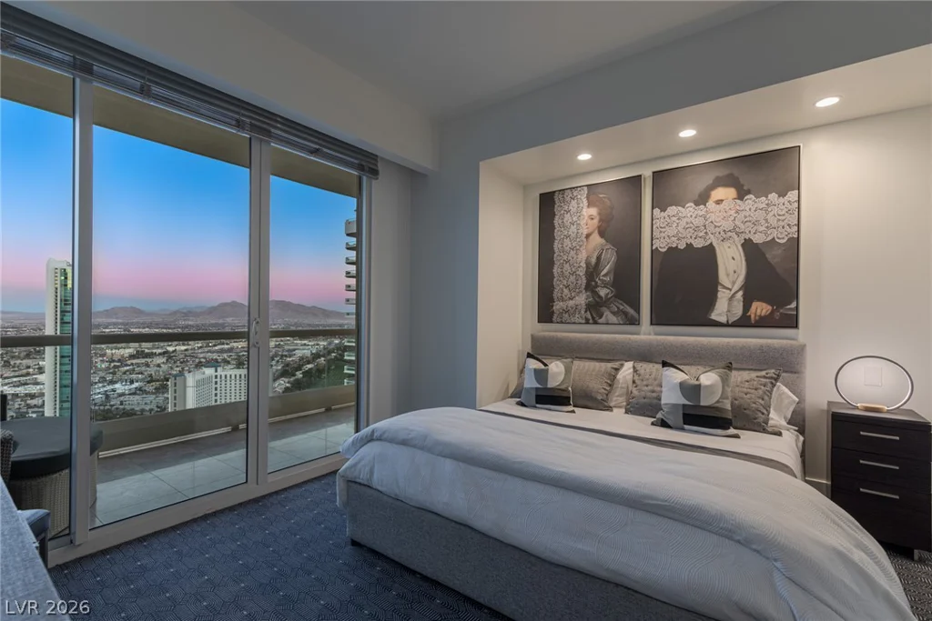 2747 Paradise, Las Vegas, NV 89109