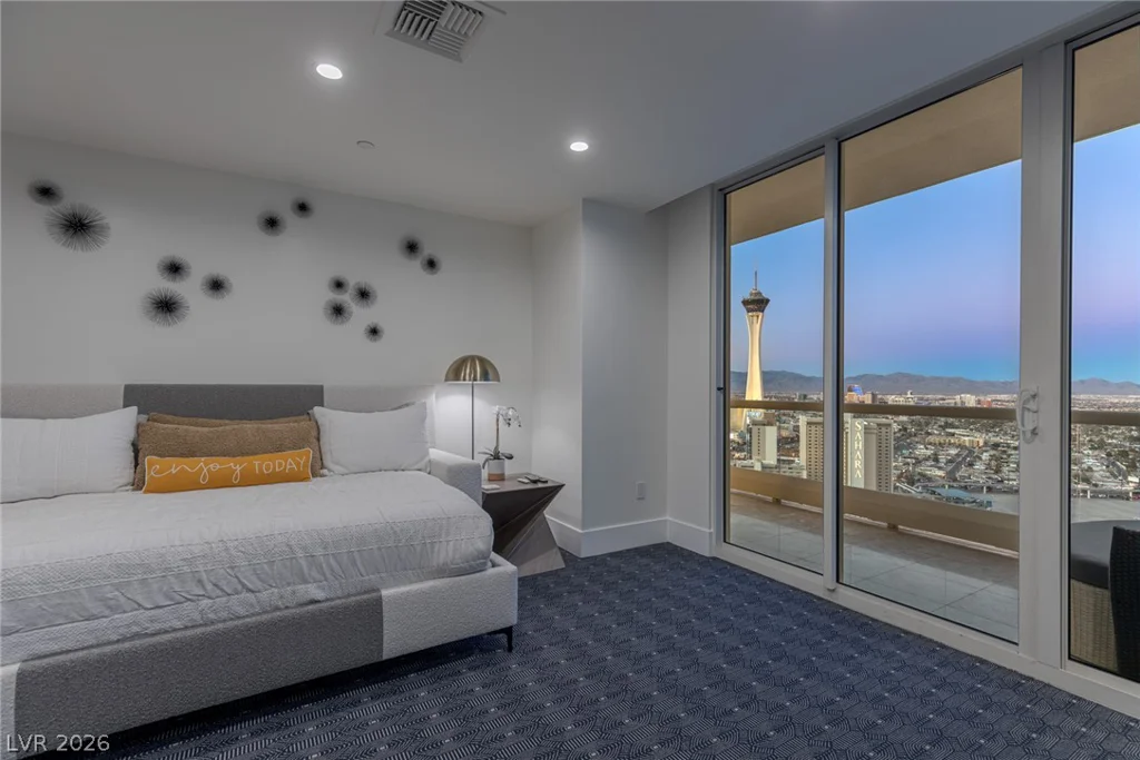 2747 Paradise, Las Vegas, NV 89109