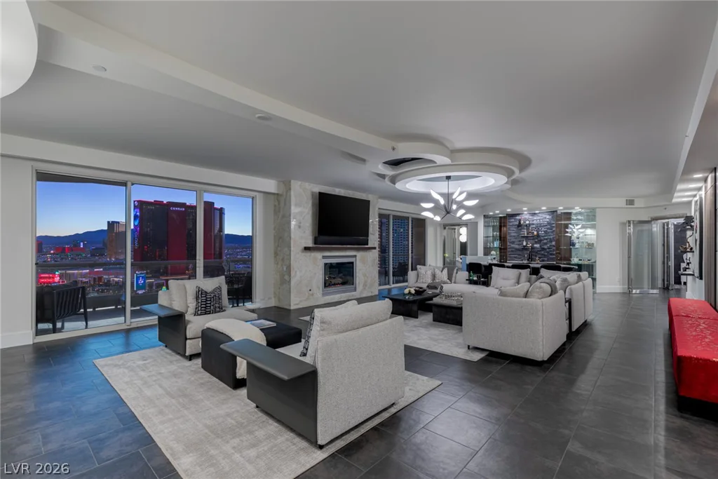 2747 Paradise, Las Vegas, NV 89109