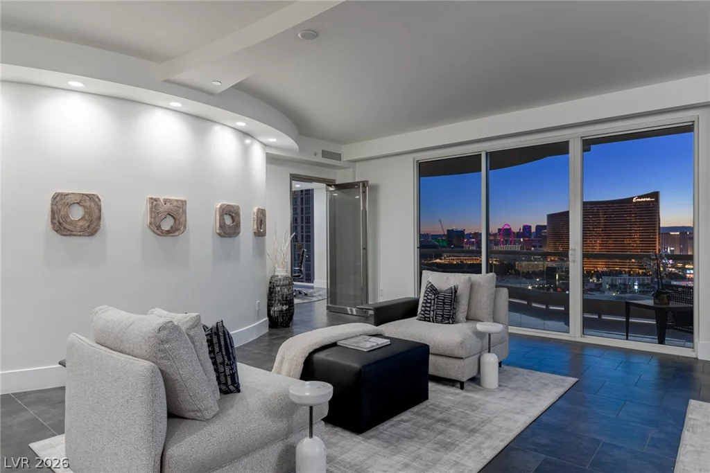 2747 Paradise, Las Vegas, NV 89109
