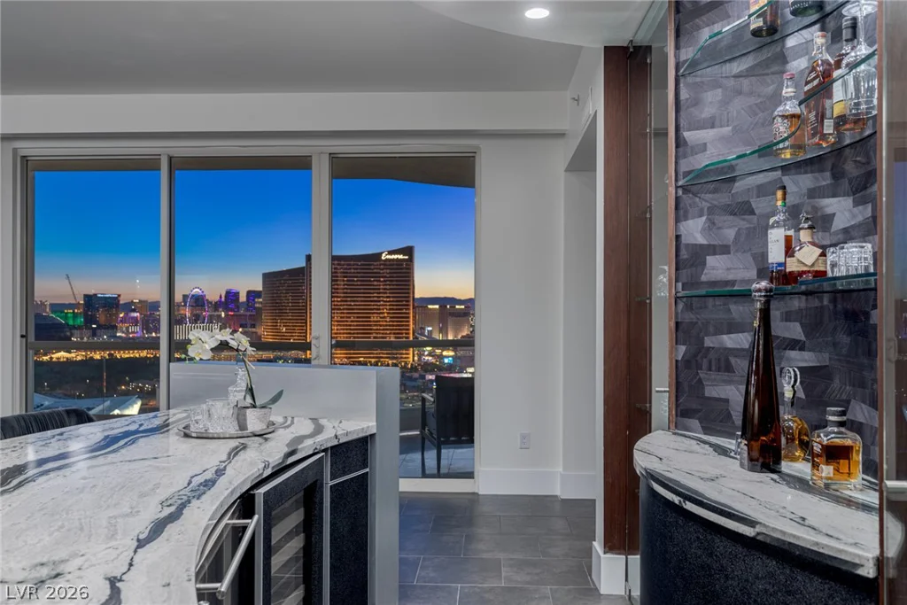 2747 Paradise, Las Vegas, NV 89109