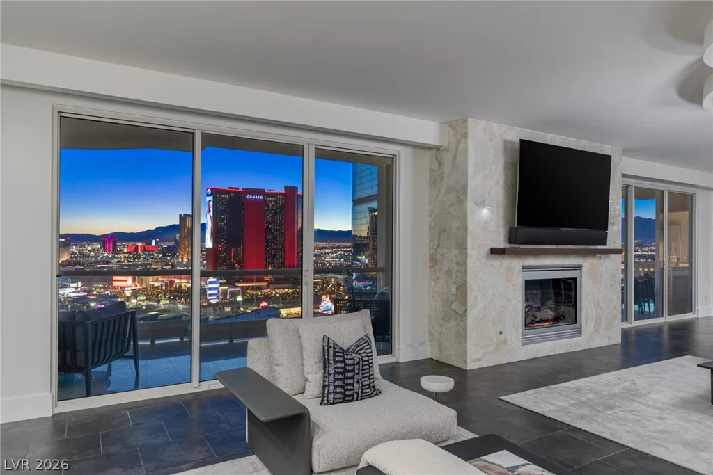 2747 Paradise, Las Vegas, NV 89109