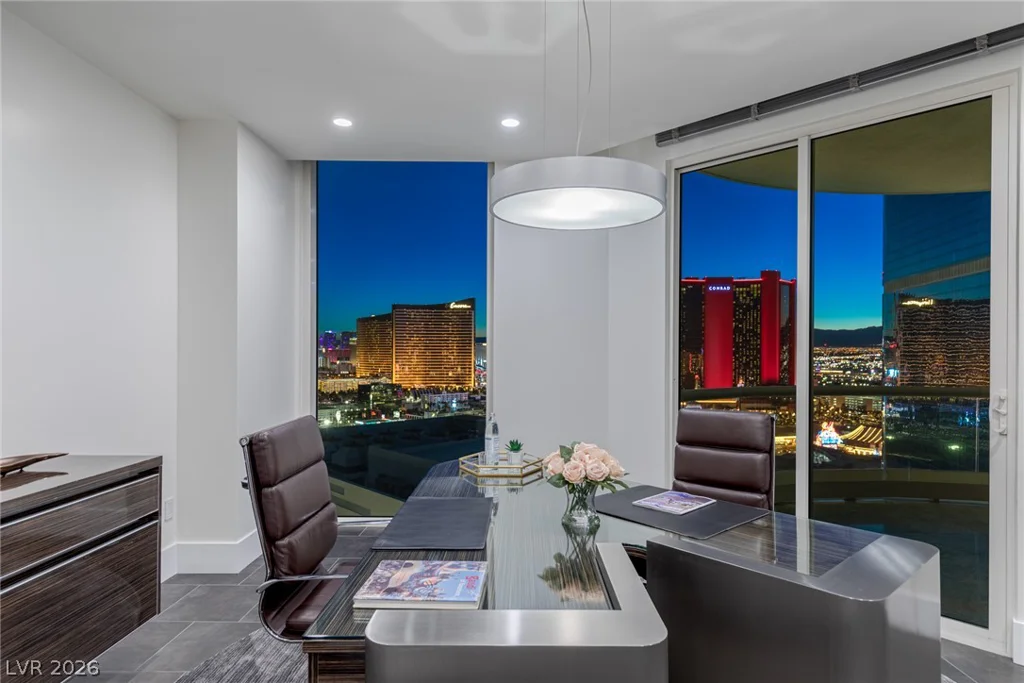 2747 Paradise, Las Vegas, NV 89109