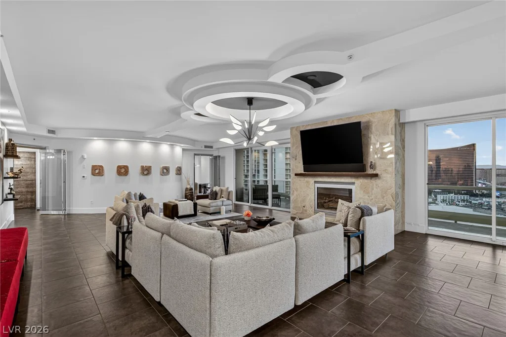 2747 Paradise, Las Vegas, NV 89109