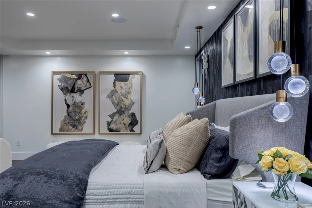 2747 Paradise, Las Vegas, NV 89109