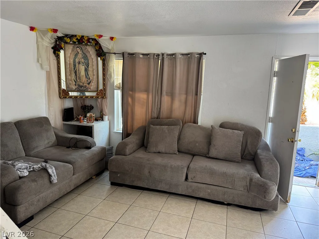 4008 Edgeford, Las Vegas, NV 89102
