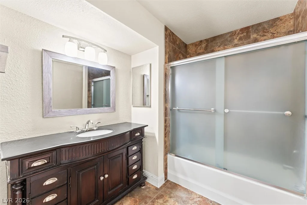 5570 White Cap, Las Vegas, NV 89110