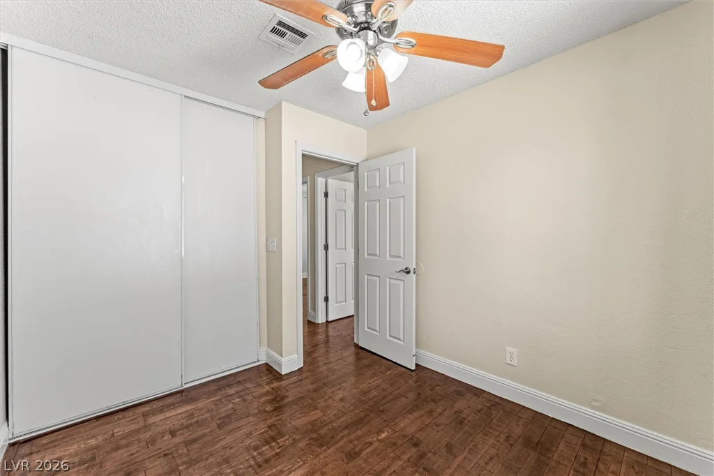 5570 White Cap, Las Vegas, NV 89110