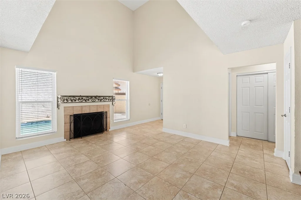 5570 White Cap, Las Vegas, NV 89110