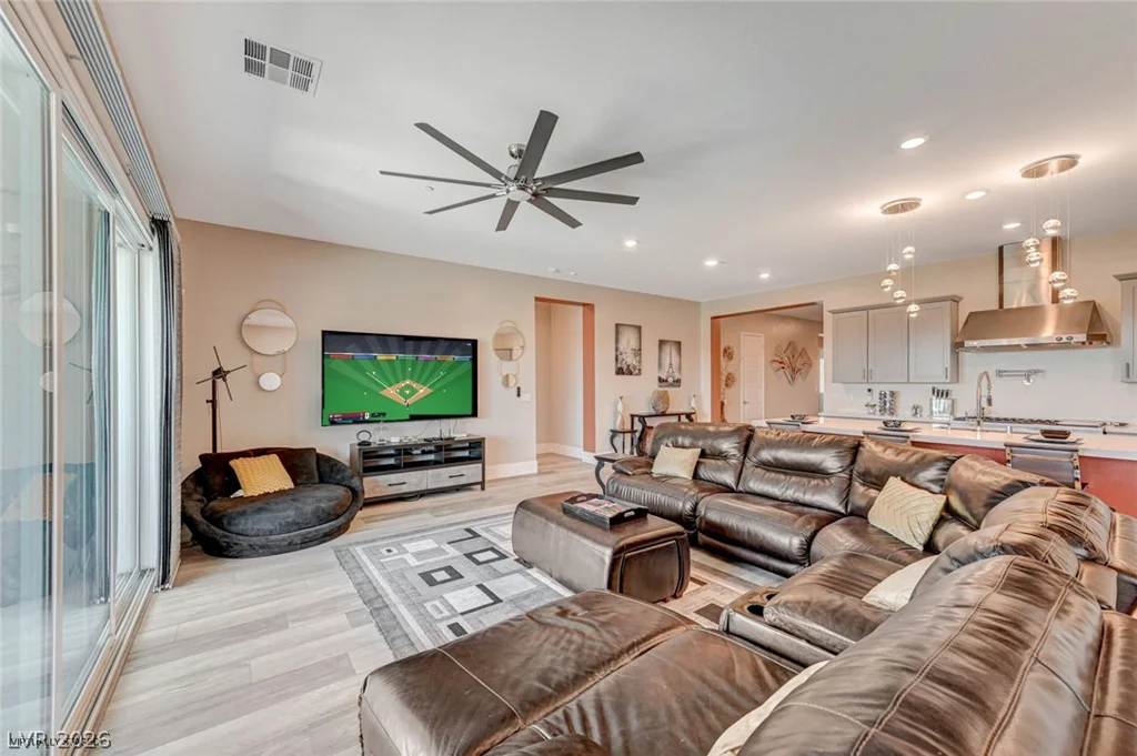 5241 Brayden, Las Vegas, NV 89131