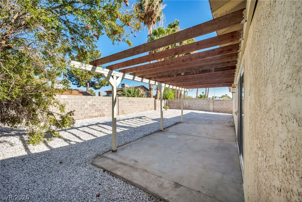 1322 Lucky, Las Vegas, NV 89104