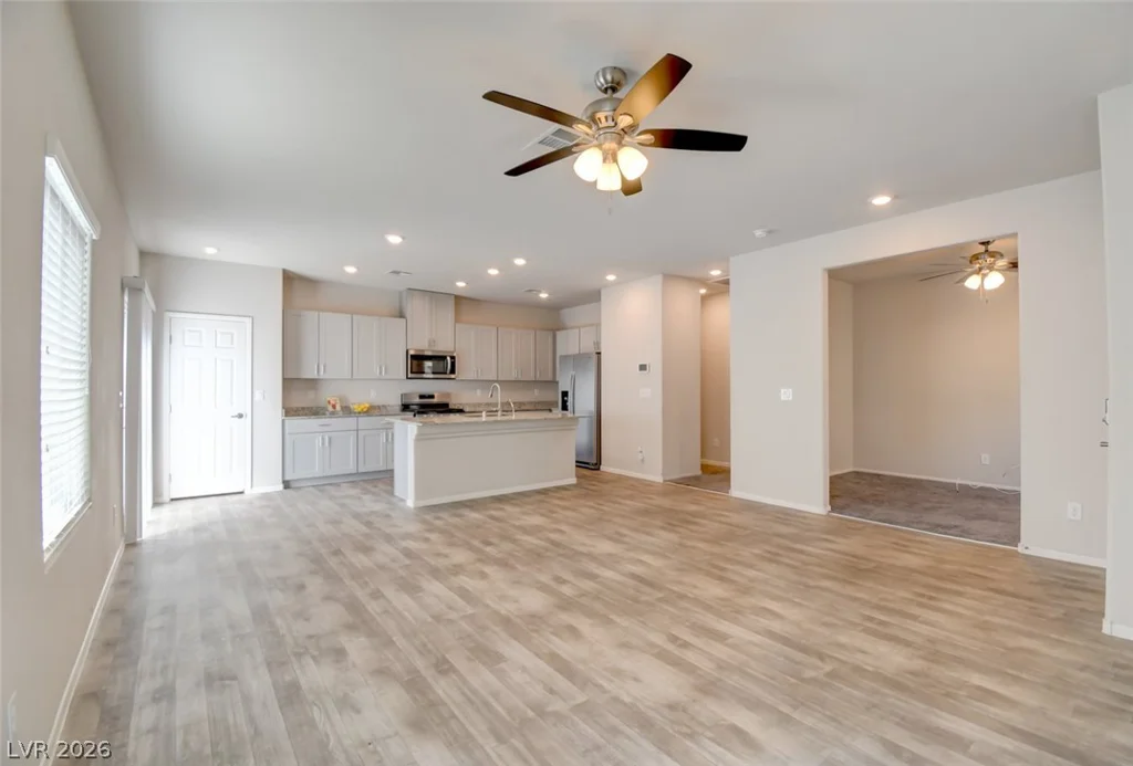 7526 Crested Moon, North Las Vegas, NV 89084